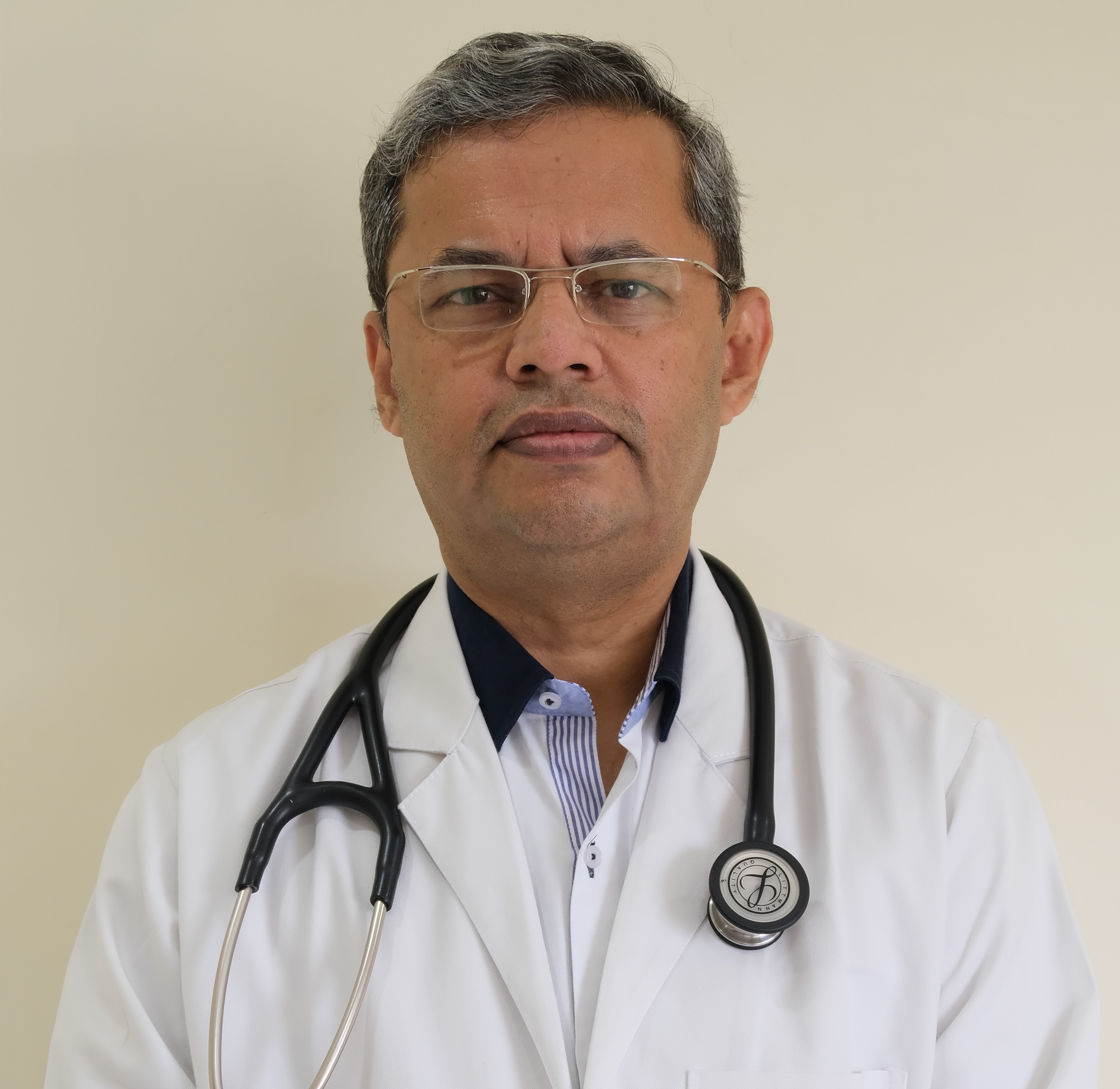 Azmat Karim博士